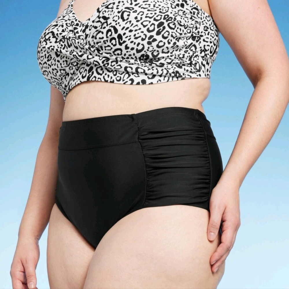 Black Swim Bottoms Cinched sides 20/22W